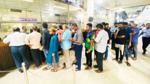 মঙ্গলবার থেকে টানা ৫ দিন বন্ধ ব্যাংক ও শেয়ারবাজার