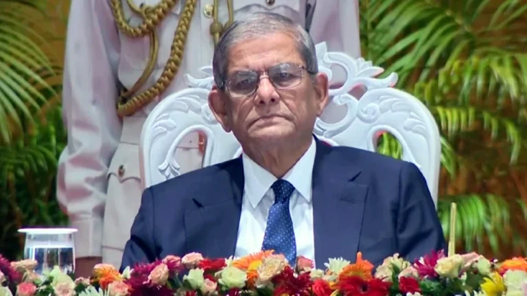 প্রবীণদের স্বাস্থ্যসেবা ও সামাজিক নিরাপত্তা নতুন করে ঢেলে সাজানোর আহ্বান রাষ্ট্রপতির